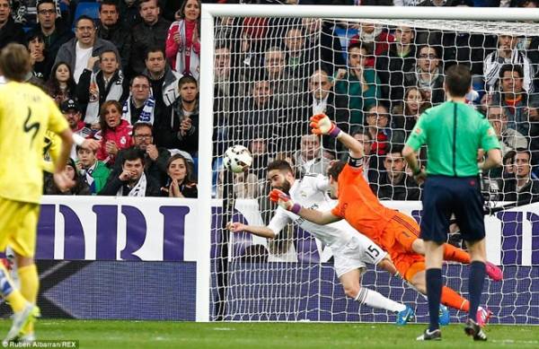 Ronaldo ghi bàn, Real vẫn bị Villarreal cầm hòa tại Bernabeu 4