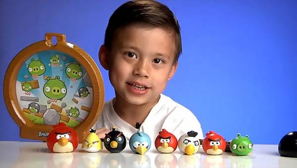 Cậu bé 8 tuổi trở nên giàu có nhờ Angry Birds 3