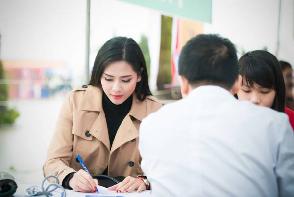 Á hậu Huyền My, Nguyễn Thị Loan rạng rỡ làm đại sứ Ngày hội hiến máu 5