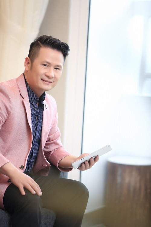 Bằng Kiều làm giám khảo khách mời tại Vietnam Idol 3