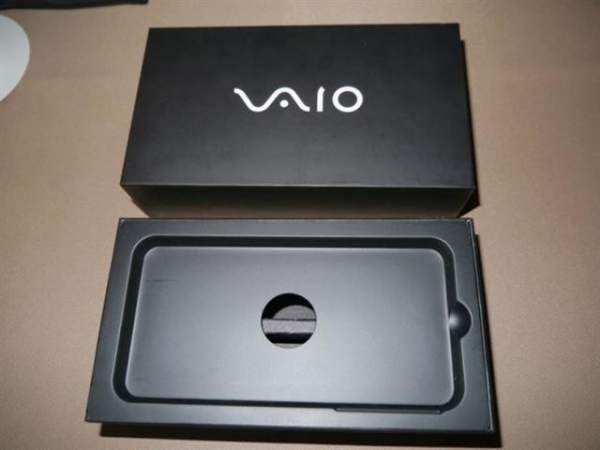 Smartphone đầu tiên của Vaio ra mắt ngày mai 3