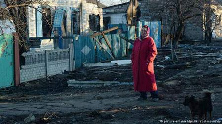 Đông Ukraine: Chưa rút vũ khí, đã vội đào hào 2