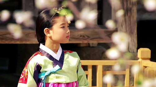 Vẻ đẹp của "Thiên thần màn ảnh Hàn" Kim Yoo Jung 4