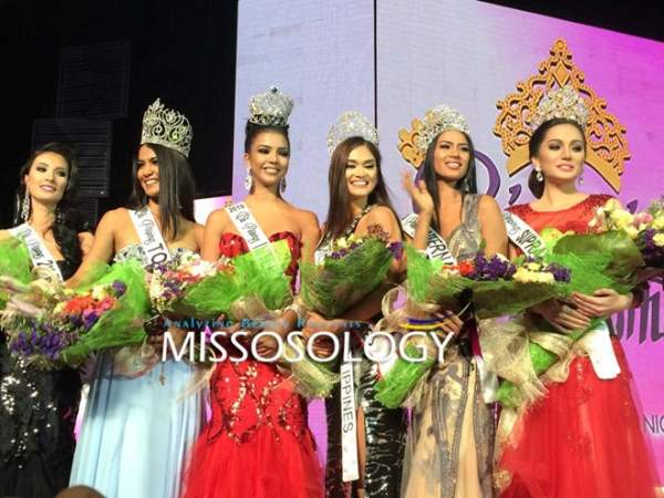 Hoa hậu Philippines trao năm vương miện 3