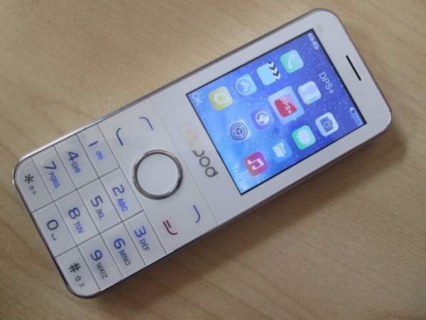 Điện thoại cơ bản nhái kiểu dáng iPhone 5S giá 380.000 đồng 8