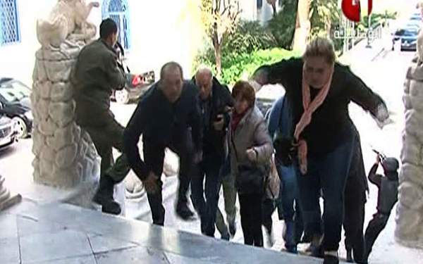 Vụ tấn công đẫm máu tại bảo tàng Tunisia qua lời kể của nhân chứng 4