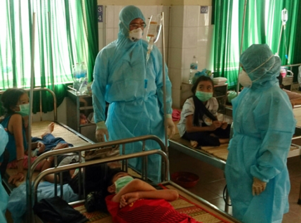 Lâm Đồng: Xác định nguyên nhân 16 học sinh sốt cao bất thường 2