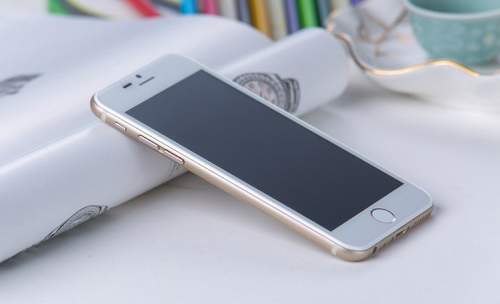 Điểm mặt những điện thoại “nhái” trắng trợn iPhone 6 7