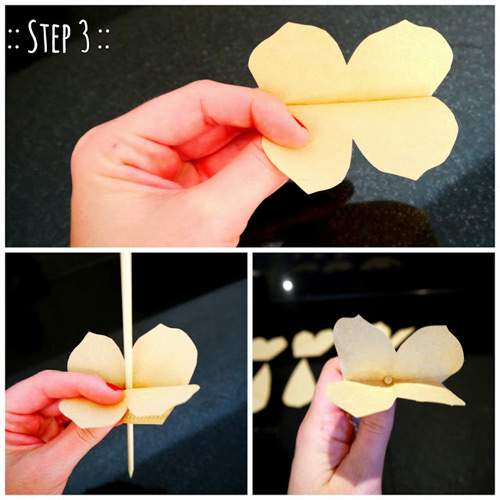 Cách làm hoa giấy nhiều cánh để bàn làm việc thêm xinh 5