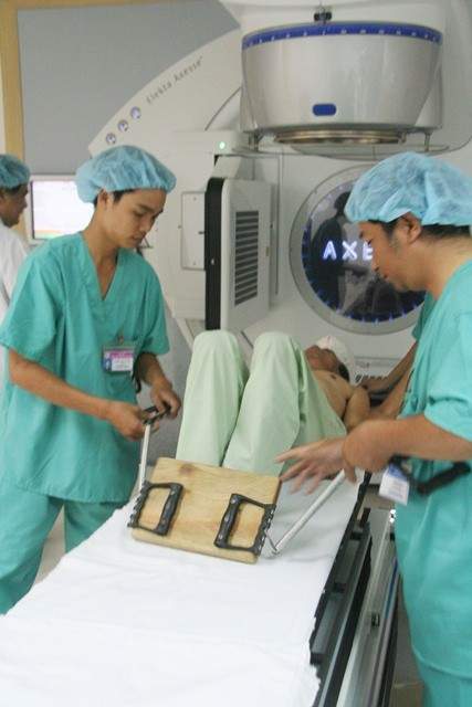 Ra mắt máy xạ trị gia tốc điều trị ung thư hiện đại nhất Việt Nam 2