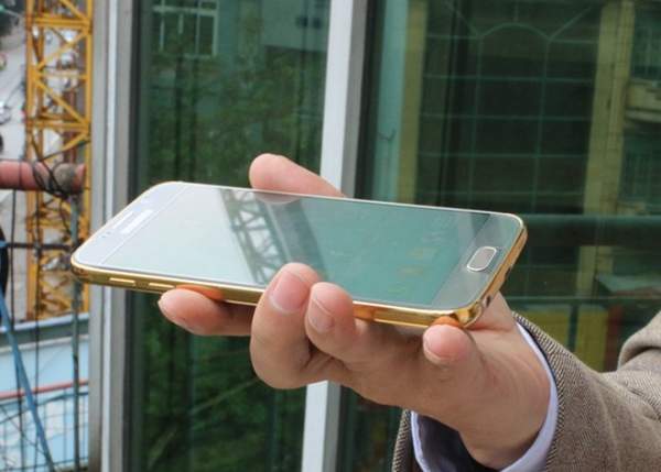 Mạ vàng Galaxy S6 giá 8 triệu tại Việt Nam 2