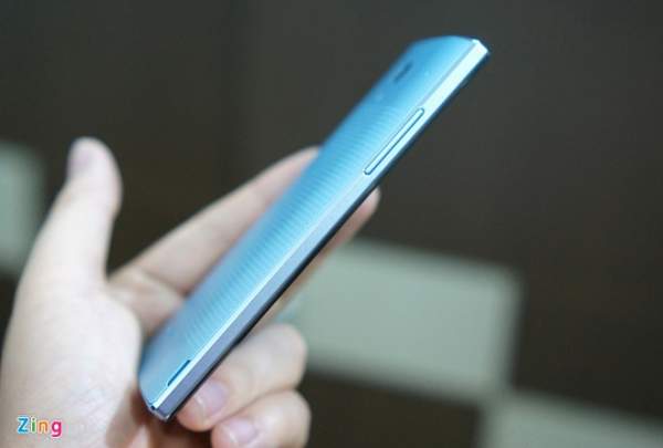 Smartphone không viền của Sharp về Việt Nam giá 7 triệu 7