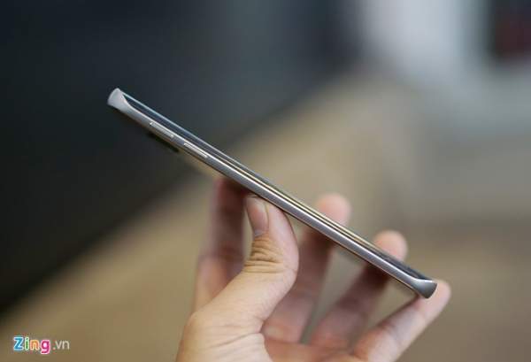 Đập hộp Galaxy S6 Edge màn hình cong bán ở VN 4