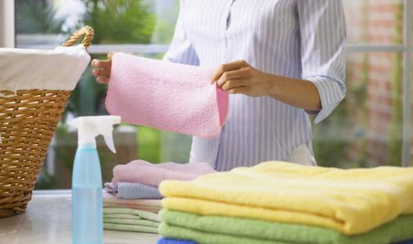 3 cách xử lý quần áo có mùi hôi và ẩm mốc ngày mưa nồm 6