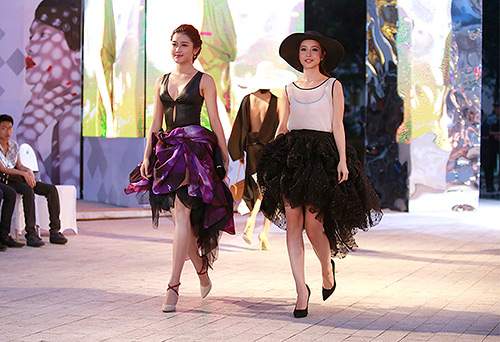 Jennifer Phạm tự tin sải bước catwalk trong Đẹp show 36