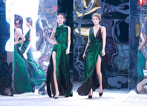 Jennifer Phạm tự tin sải bước catwalk trong Đẹp show 3