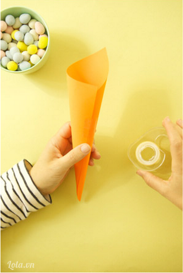 Cách làm túi đựng kẹo hình củ cà rốt ngộ nghĩnh 2