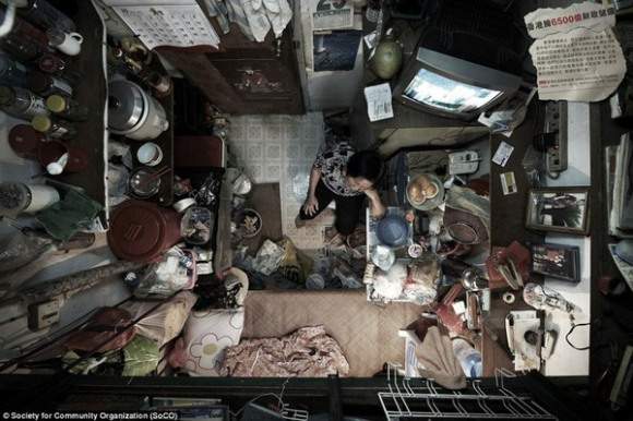Cuộc sống chui rúc ở chung cư giá rẻ tại Hồng Kông 21