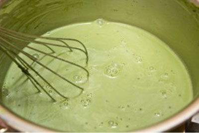 Cách làm kem trà xanh tại nhà đơn giản mà thanh mát 2