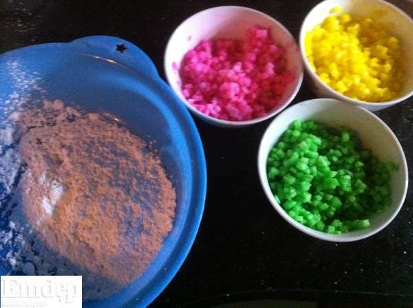 Cách làm hạt lựu củ năng màu sắc để nấu chè tuyệt ngon 3