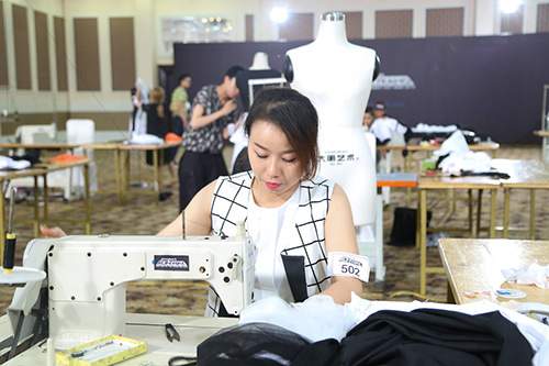 Project Runway 2015: Thí sinh đấu trí căng thẳng 36