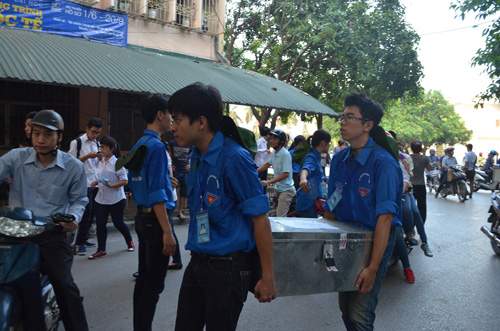Sáng nay, hơn 6.000 thí sinh đầu tiên thi vào ĐH Quốc gia Hà Nội 7