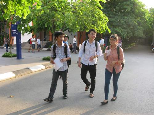 Sáng nay, hơn 6.000 thí sinh đầu tiên thi vào ĐH Quốc gia Hà Nội 16