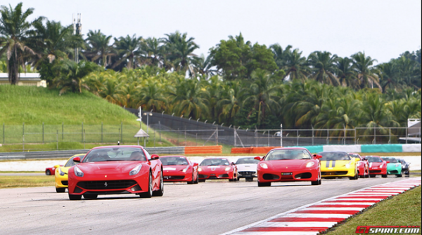 100 người chơi xe Ferrari tại Đông Nam Á tụ họp 2