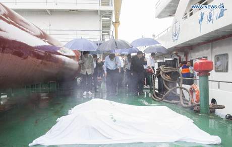 Trung Quốc: Cứu hộ vớt thêm 39 thi thể vụ chìm tàu, tổng số người chết lên 65 2