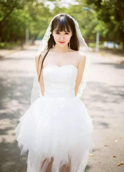 Trào lưu dùng váy cưới chụp ảnh kỷ yếu của nữ sinh Trung Quốc 14