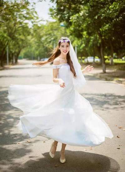 Trào lưu dùng váy cưới chụp ảnh kỷ yếu của nữ sinh Trung Quốc 17