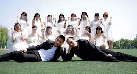 Trào lưu dùng váy cưới chụp ảnh kỷ yếu của nữ sinh Trung Quốc 2