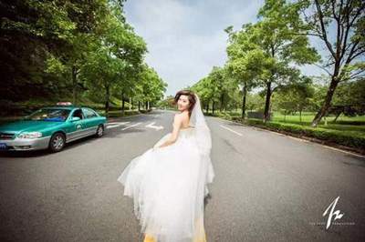 Trào lưu dùng váy cưới chụp ảnh kỷ yếu của nữ sinh Trung Quốc 8