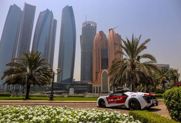 Chi tiết siêu xe triệu đô của cảnh sát Abu Dhabi 2