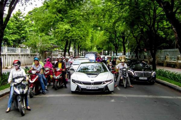 Siêu xe BMW i8 ở Sài Gòn giá trên 7 tỷ đồng 4