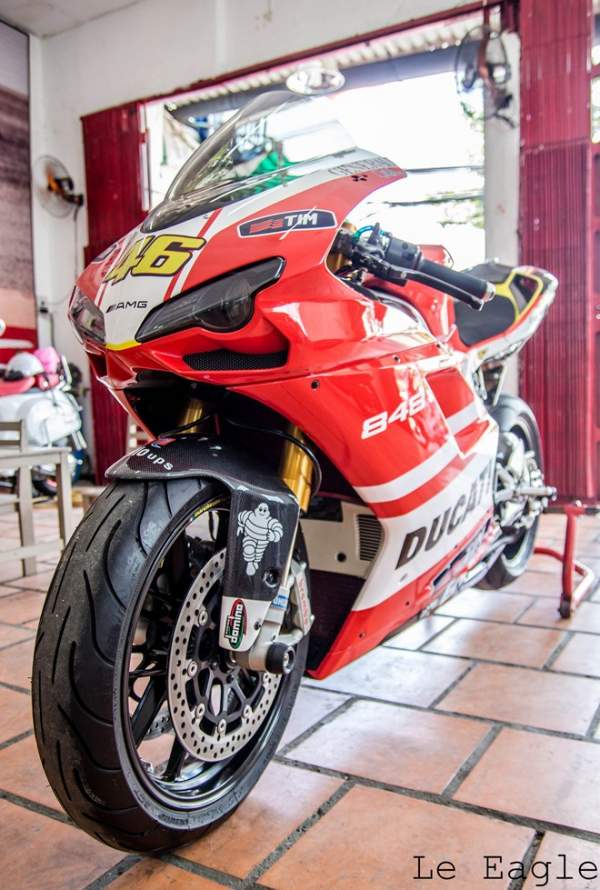 Ducati 848 Evo độ pô titan hàng độc ở Sài Gòn 9