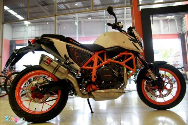 Ảnh chi tiết KTM 690 Duke R 2015 đầu tiên tại Việt Nam 2