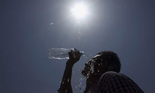 Chùm ảnh nắng nóng "thiêu đốt" Ấn Độ, hơn 600 người chết 7