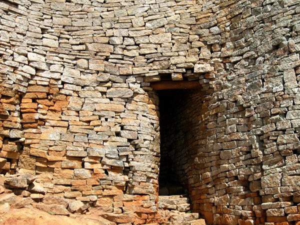Bí ẩn kinh ngạc của vương quốc đá Đại Zimbabwe 8