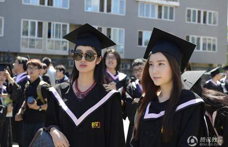 Nữ sinh Học viện Điện ảnh Bắc Kinh rạng ngời ngày tốt nghiệp 7