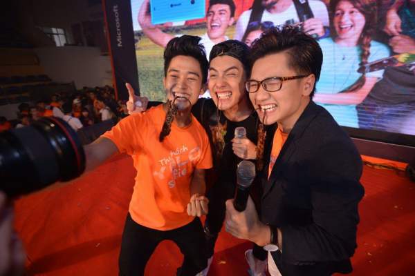 Khởi My, Noo Phước Thịnh, Đông Nhi: Bắc tiến để YOLO selfie 6