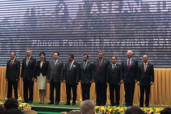 Chuyên gia nghi ngờ động cơ “hòa giải Biển Đông” của Campuchia 3