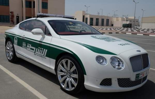 10 siêu xe đáng thèm muốn của cảnh sát Dubai năm 2015 8