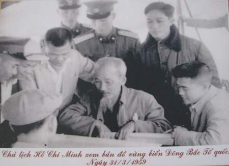 Những hình ảnh quý giá về Chủ tịch Hồ Chí Minh 13