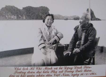 Những hình ảnh quý giá về Chủ tịch Hồ Chí Minh 10