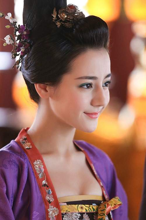9 cô đào Hoa ngữ từng là “nữ thần sắc đẹp” ở đại học 11