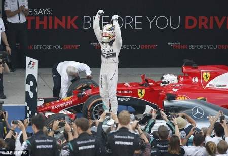 F1 2015 chặng Nhật Bản: Chiến thắng nhẹ nhàng của Hamilton 7