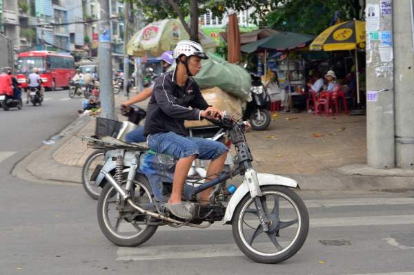 “Siêu xe nhiều không” tung hoành khắp đường phố Sài Gòn 11