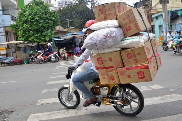“Siêu xe nhiều không” tung hoành khắp đường phố Sài Gòn 4
