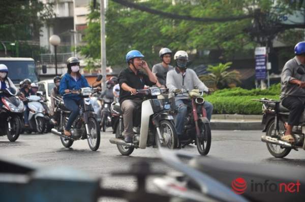Xe mù vẫn tung hoành khắp đường phố Sài Gòn 12